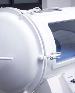 Jak wygląda zabieg w komorze hiperbarycznej